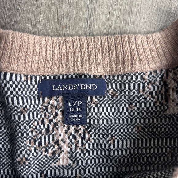 Vintage Lands End Womens Size LP Snow Tree All Over Print Knit Cardigan Sweater - Picture 2 of 9